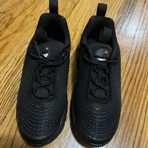 Nike Kids Black Athletic Shoes